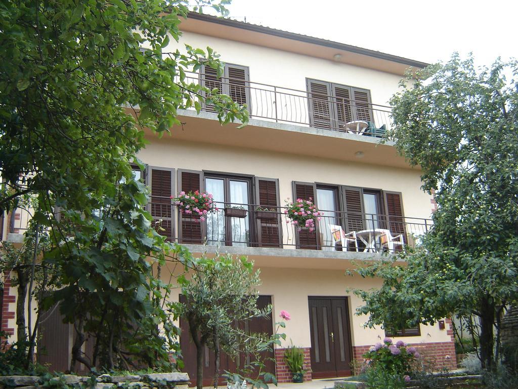 Apartments Grgorinic Pula Bagian luar foto