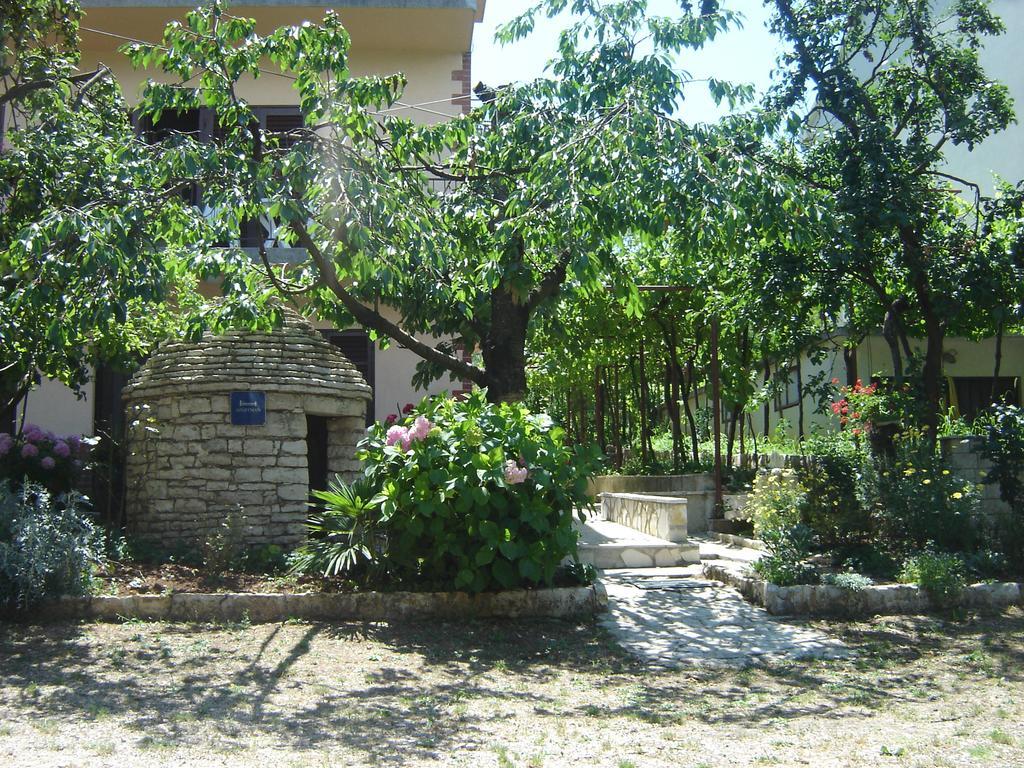 Apartments Grgorinic Pula Bagian luar foto